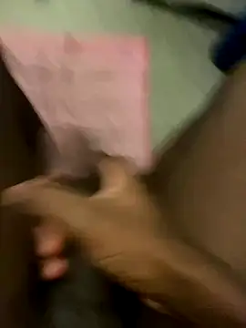 damien954 online show from December 3, 12:01 am