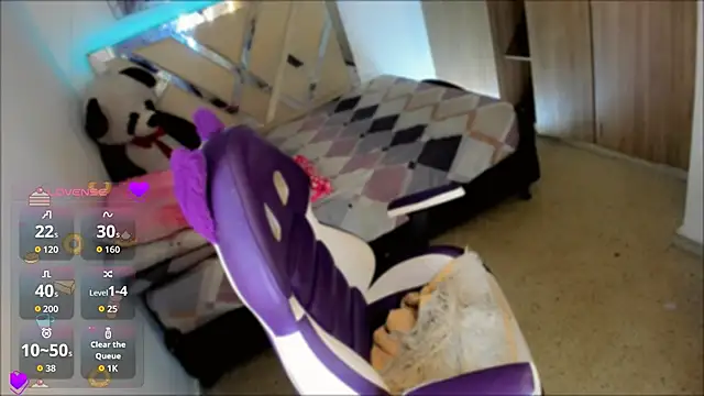 Charming J online show from November 9, 6:45 pm