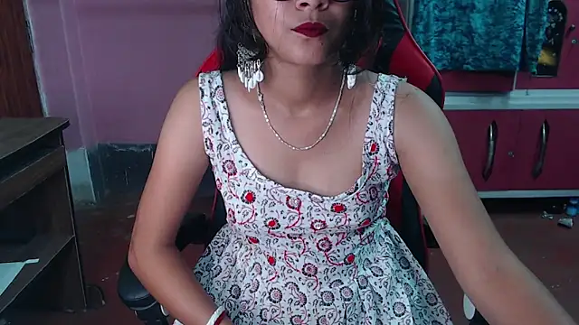Angel Alison  online show from February 12, 6:30 pm