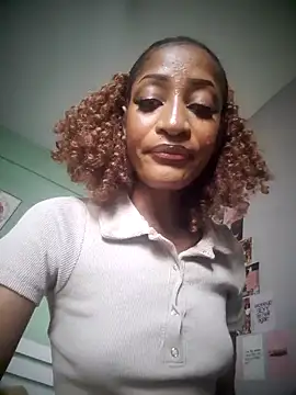 GoddessVee online show from November 10, 12:43 pm