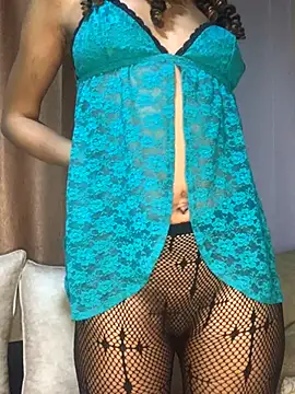 GoddessVee online show from December 5, 11:01 pm