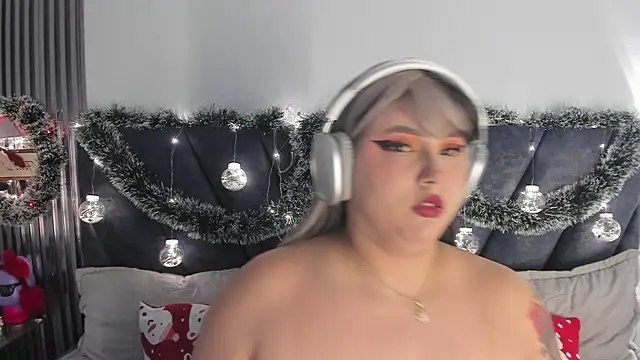 Snapshot of Karmilla_Rosse chatting on November 23, 10:36 am Karmilla Rosse online show from November 23, 10:36 am