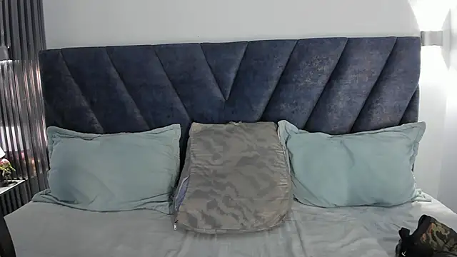 Snapshot of Karmilla_Rosse chatting on October 10, 10:38 am Karmilla Rosse online show from October 10, 10:38 am