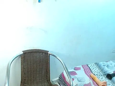 Snapshot of Sharonevans1 chatting on February 27, 8:35 am Sharonevans1 online show from February 27, 8:35 am