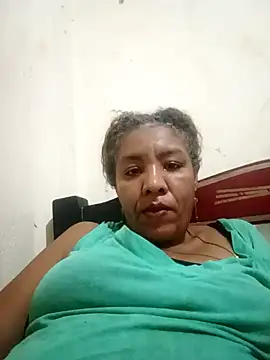 Snapshot of Surreyaa chatting on December 10, 2:27 am Surreyaa online show from December 10, 2:27 am