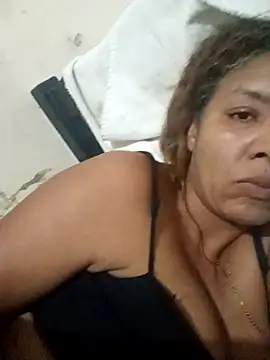 Snapshot of Surreyaa chatting on December 7, 11:51 pm Surreyaa online show from December 7, 11:51 pm