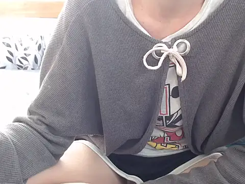 XxLollaXx online show from June 12, 12:58 pm