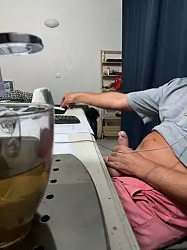 Alexwawapl online show from October 17, 8:10 pm