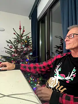 Alexwawapl online show from December 18, 7:40 pm