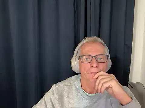 Alexwawapl online show from December 21, 8:20 pm