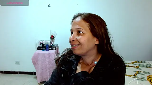 Snapshot of CaroMasha chatting on June 18, 3:06 pm CaroMasha online show from June 18, 3:06 pm