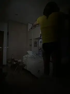 Kamaleonix online show from November 21, 11:59 pm