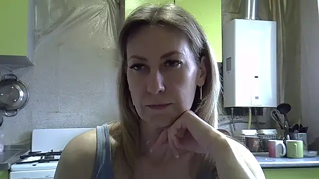 AshleyXHoney online show from April 24, 7:10 am