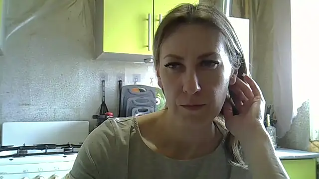 AshleyXHoney online show from May 6, 6:28 am