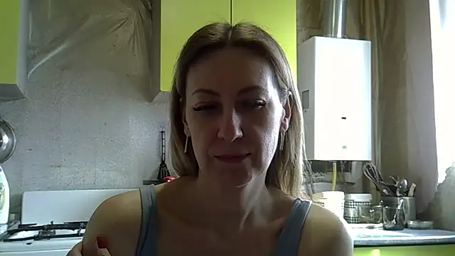 AshleyXHoney online show from March 18, 8:06 am