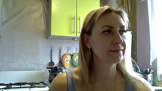 AshleyXHoney online show from March 5, 10:00 am