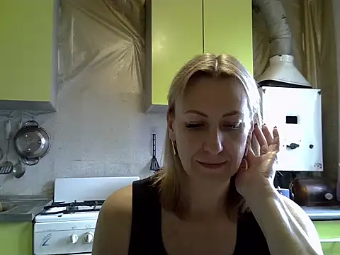 AshleyXHoney online show from September 19, 7:45 am