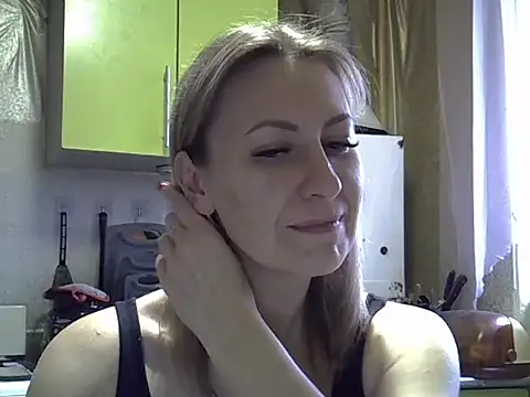 AshleyXHoney online show from December 4, 7:18 am