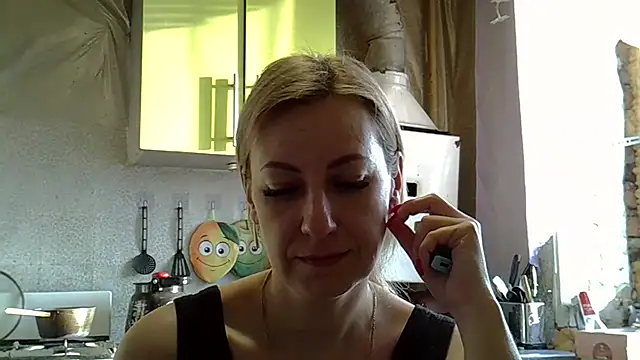 AshleyXHoney online show from February 7, 6:14 am