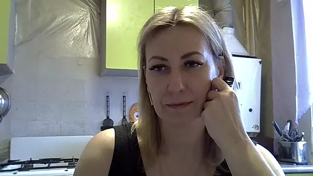 AshleyXHoney online show from February 10, 7:04 am