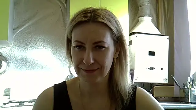 AshleyXHoney online show from February 27, 7:08 am