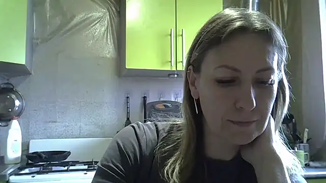 AshleyXHoney online show from April 17, 6:38 am