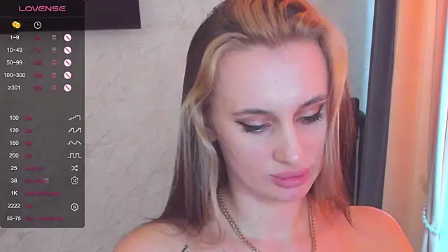 Snapshot of Cherry-Legenda chatting on February 26, 8:28 am Cherry-Legenda online show from February 26, 8:28 am