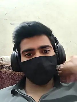 Snapshot of 12ashujii chatting on March 28, 10:27 am 12ashujii online show from March 28, 10:27 am