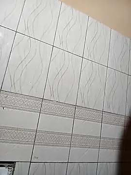 julietunderwoood online show from October 20, 4:03 am