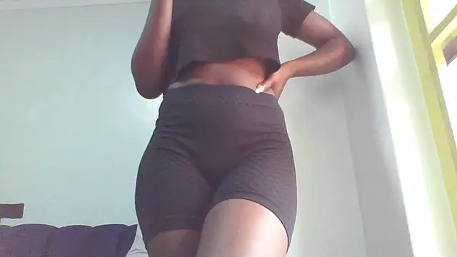 julietunderwoood online show from April 18, 6:49 am