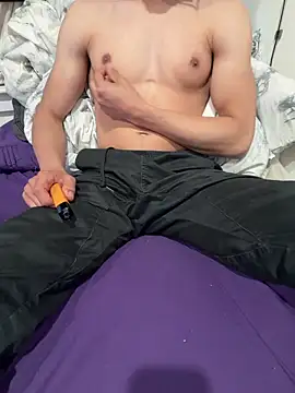 jusjames77 online show from May 7, 12:04 am