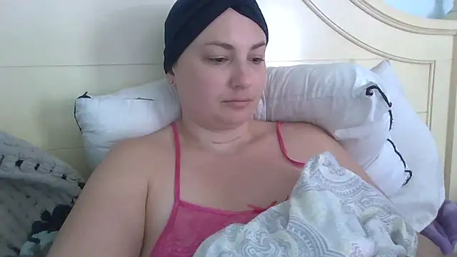 Snapshot of MilfyMrsRobinson chatting on May 31, 1:39 pm MilfyMrsRobinson online show from May 31, 1:39 pm