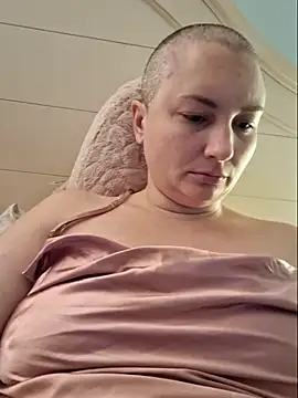 Snapshot of MilfyMrsRobinson chatting on May 3, 12:16 am MilfyMrsRobinson online show from May 3, 12:16 am
