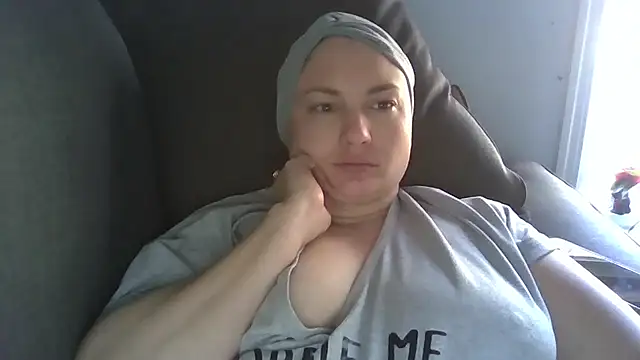 MilfyMrsRobinson online show from June 24, 7:22 pm