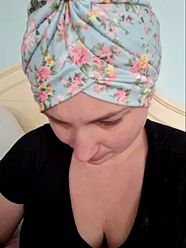 MilfyMrsRobinson online show from February 24, 1:23 pm