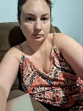 Snapshot of MilfyMrsRobinson chatting on September 27, 1:28 pm MilfyMrsRobinson online show from September 27, 1:28 pm