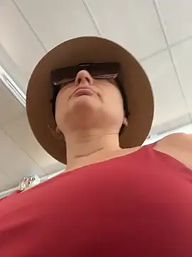 MilfyMrsRobinson online show from July 17, 1:41 pm
