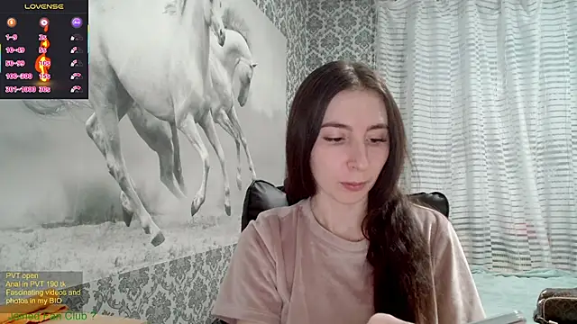 Wowpornoo online show from February 26, 5:00 pm