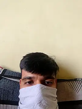 Snapshot of yashzae chatting on March 16, 8:54 am yashzae online show from March 16, 8:54 am