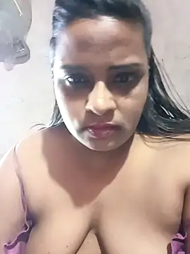 Snapshot of Love_Jenny chatting on February 22, 7:01 am Love Jenny online show from February 22, 7:01 am