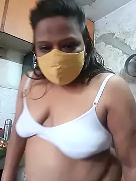 Snapshot of Love_Jenny chatting on October 31, 5:04 am Love Jenny online show from October 31, 5:04 am