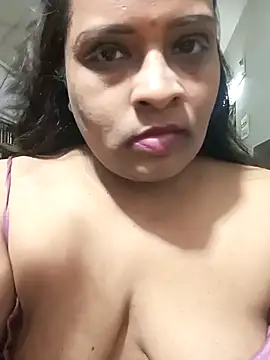 Snapshot of Love_Jenny chatting on February 8, 7:48 am Love Jenny online show from February 8, 7:48 am