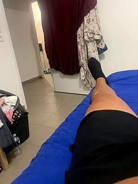 Snapshot of prendduplesir chatting on October 4, 12:23 am prendduplesir online show from October 4, 12:23 am