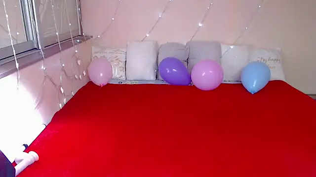 LizaSenri online show from April 14, 7:24 am