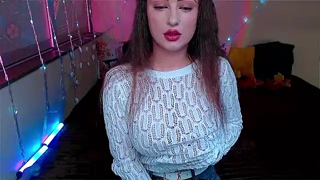 LizaSenri online show from October 18, 6:26 am