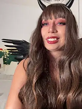 KimArts online show from October 31, 6:04 pm