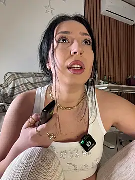 KimArts online show from February 25, 7:14 pm