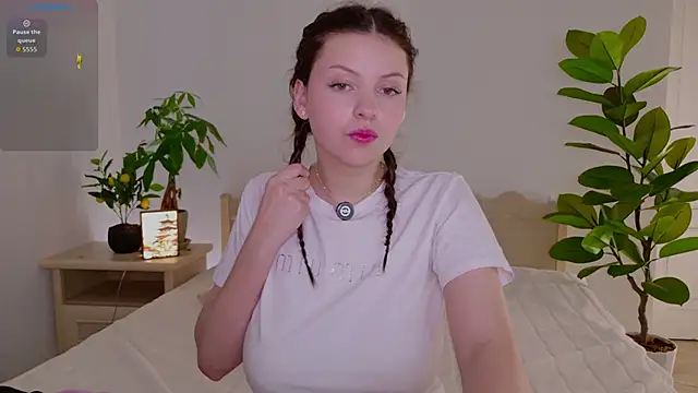 Snapshot of pusichka chatting on December 5, 10:47 am pusichka online show from December 5, 10:47 am