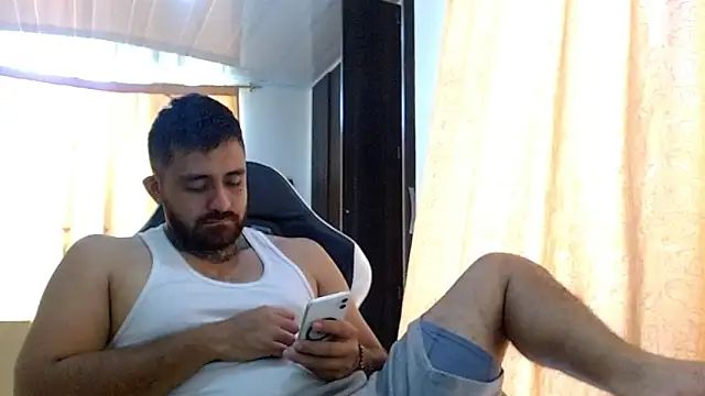 aronmiller404 online show from March 7, 2:55 pm