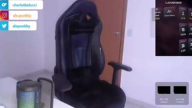 charlotbelucci  online show from October 5, 9:44 am